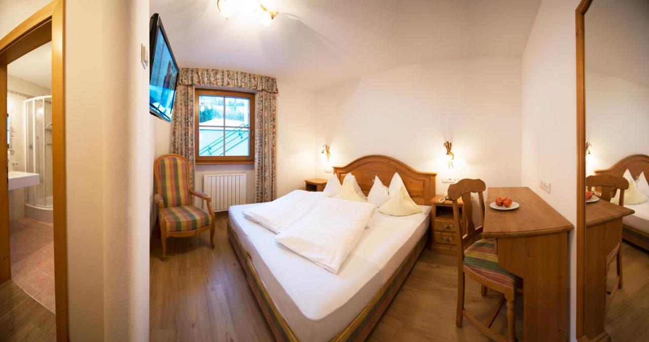 Turmhotel Gschwendt Planca di Sopra Exterior foto